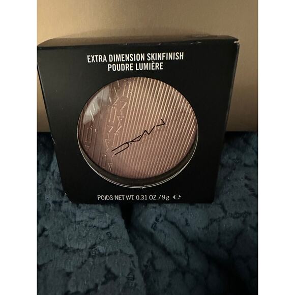 MAC Other - MAC Cosmetics / Extra Dimension Skinfinish (Beaming Blush) 0.31 oz